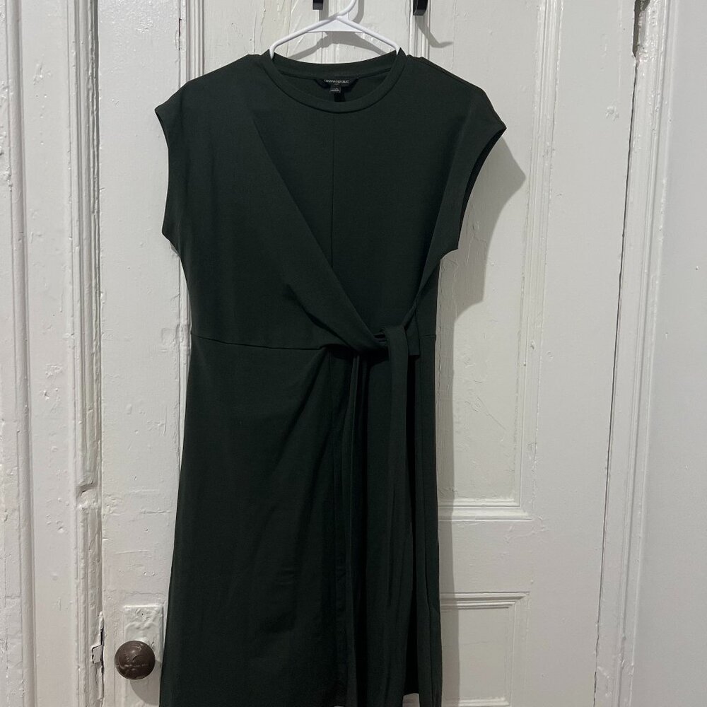 Banana Republic Dress – Hunter Green – Size XS